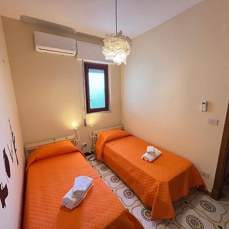Villa Banksy Addaura Mondello Palermo Exteriér fotografie